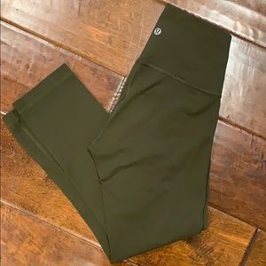 Lululemon Wunder Under Crops